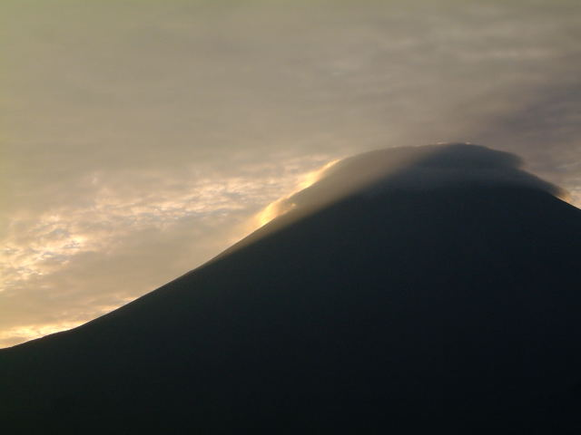 富士山(長時間露光でバッテリーが・・)