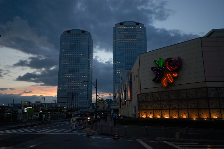 缶ビールとかっぱえびせん
